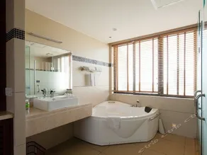 Embrace Sea Hotel - Image 5