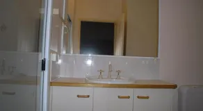 Ground Floor Family Unit On The Canal With Free Wifi - Image 5