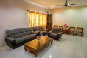 Sunshine Bungalow - Image 5