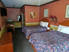 Budget Inn Brownsville - Image 5