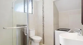 Hideaway in Coolangatta 1 bedroom retreat in a quiet leafy setting - Image 3