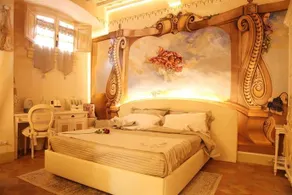 Decameron House - Image 5
