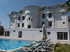 Pine Forest Hotel - Image 1