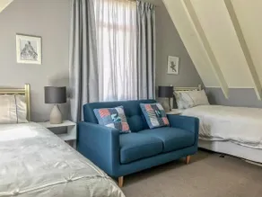 Lagoon Cottage - Image 3