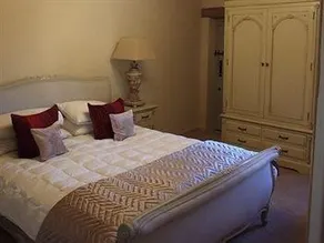 Hautbois Hall - Image 5