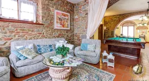 Renovated Villa With a Charming Pool - Image 2