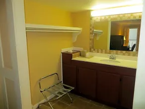 Executive Inn Wichita - Image 3