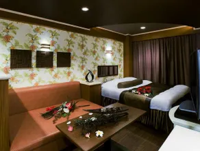 Kagoshima Coconuts Resort Marina (Love Hotel) - Image 1