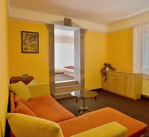 Hotel Bohemia - Image 4