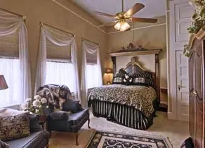 Abbercromby Penthouse Suites Decatur Texas - Image 3