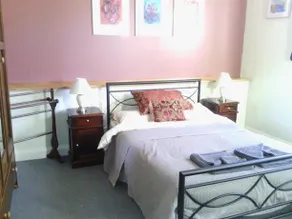 Trevalia Farrell Flat - Image 4