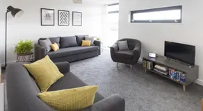 Bridge Square Apartments - Image 2