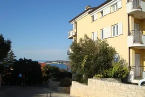 Apartment Golf - Image 1