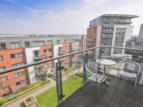 Town or Country - Sirocco Apartments - Image 2