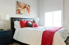 Westwood Townhouse Apartment - Image 4