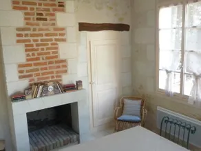 Maison Dans Le Parc Du Château - Image 2
