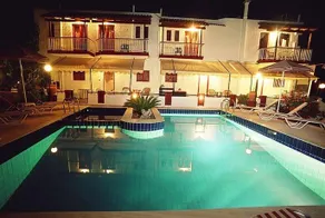 Villa Rosa Apartments - Image 3