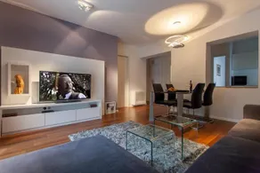 Apartment Happiness Split - Image 5