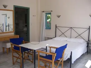 Hotel Plakures - Image 2