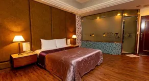 New Scenery Motel - Image 4