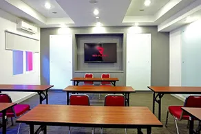 Red Planet Makassar - Image 4
