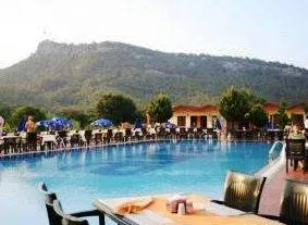 Aura Resort - Image 3