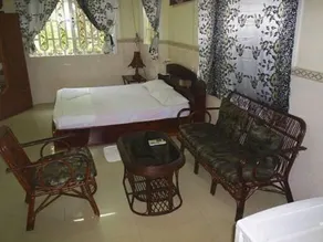 Snookys Guest House Garden Bar and Restaurant - Image 4