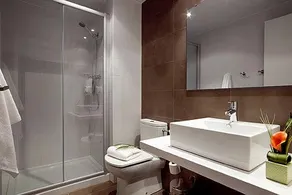 Feelathome Center Apartments - Image 3