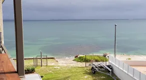 'Yacaaba' Beautiful Waterfront Location - Image 4