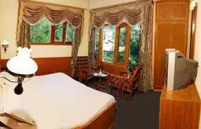 Hotel Surya International - Image 2