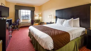 Best Western Mainland Inn & Suites - Image 4