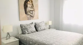 Spacious apartment with terrace - Near Málaga city center - Image 2
