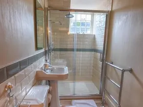 Wychwood Bed & Breakfast - Image 5