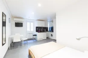 Grand studio vieux port - Image 4