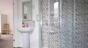 Lissett Lodge - Image 2