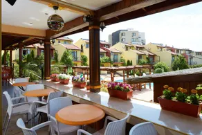 Yalta Hotel - Image 2