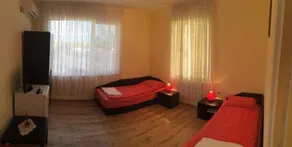 Petrovi Guest House - Image 2