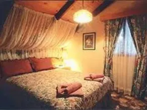 Marions Vineyard Chalet Deviot - Image 3