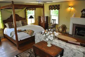 Bear Creek Inn - Image 5