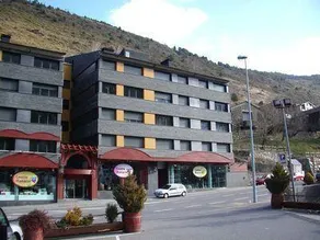 INCLES - VACANCES PIRINENCA - Image 2