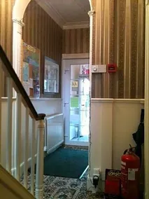 Molyneux Guesthouse - Image 4