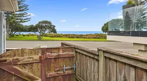 Central at the Mount - Mount Maunganui Holiday Home - Image 5