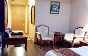 KB-Crown Hotel - Image 3