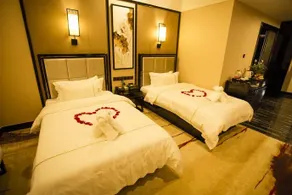Xiamen MingMenShengShi Culture Hotel - Image 3