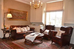 Petit Chateau Armand Bourgoin - Image 4