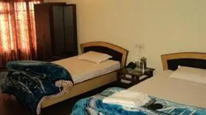Hotel Travellers Paradise - Image 3