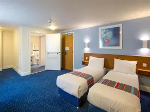 Travelodge Plymouth Derriford - Image 5