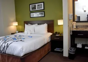 Sleep Inn Salisbury - Image 4