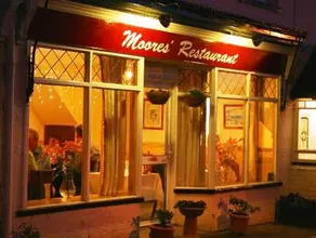 Moores' Restaurant & Rooms - Image 3