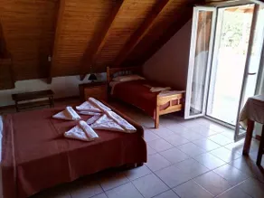 Nicolas Taverna & Rooms - Image 4